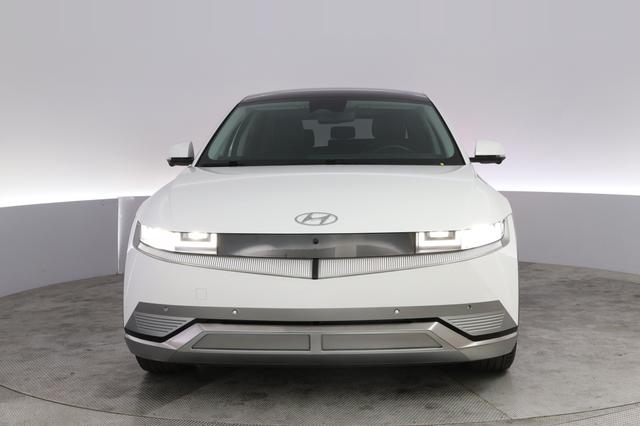 2024 Hyundai IONIQ 5 — photo 9 of 23