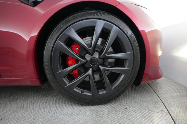 2025 Tesla Model S — photo 16 of 22