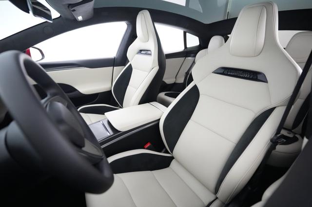2025 Tesla Model S — photo 3 of 22