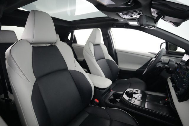 2026 Toyota bZ — photo 18 of 20