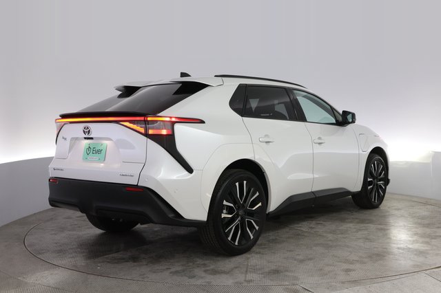 2026 Toyota bZ — photo 2 of 20