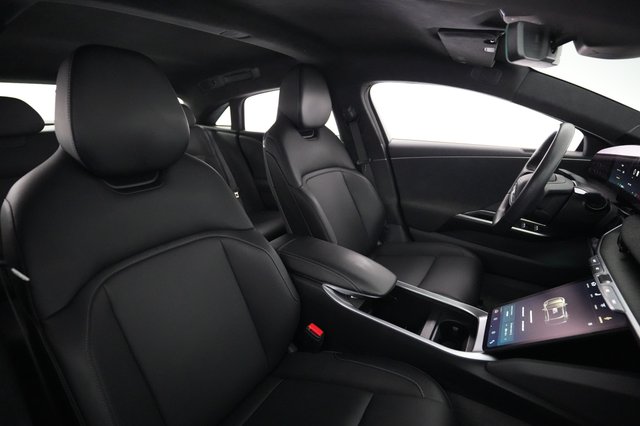2023 Lucid Air — photo 18 of 26