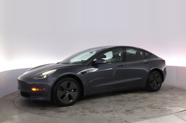 2023 Tesla Model 3 — photo 14 of 21