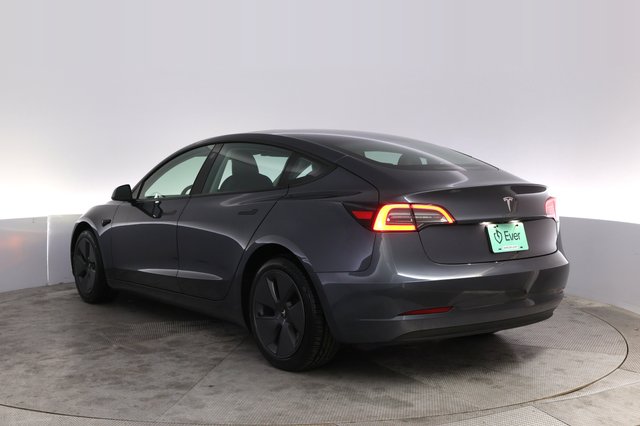 2023 Tesla Model 3 — photo 13 of 21
