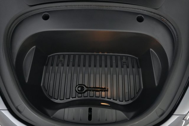 2023 Tesla Model 3 — photo 20 of 21
