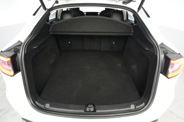 2023 Tesla Model Y — photo 6 of 26