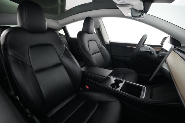 2023 Tesla Model Y — photo 18 of 26