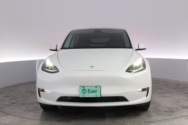 2023 Tesla Model Y — photo 9 of 26