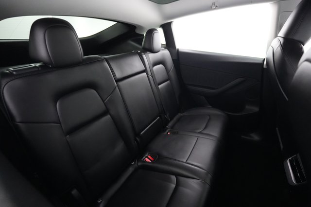 2023 Tesla Model Y — photo 4 of 26