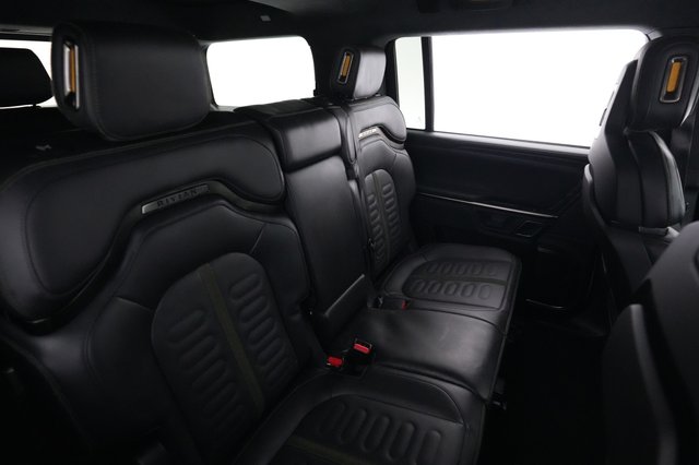 2024 Rivian R1S — photo 4 of 23