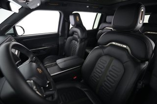 2024 Rivian R1S — photo 3 of 23