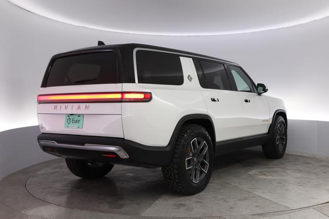 2024 Rivian R1S
