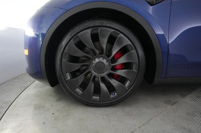 2024 Tesla Model Y — photo 15 of 21
