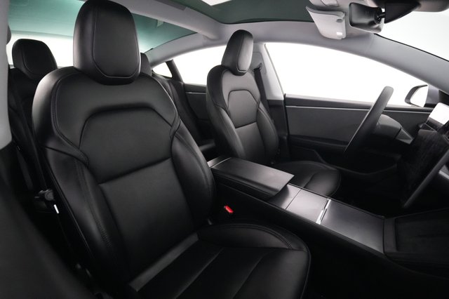 2025 Tesla Model 3 — photo 18 of 28