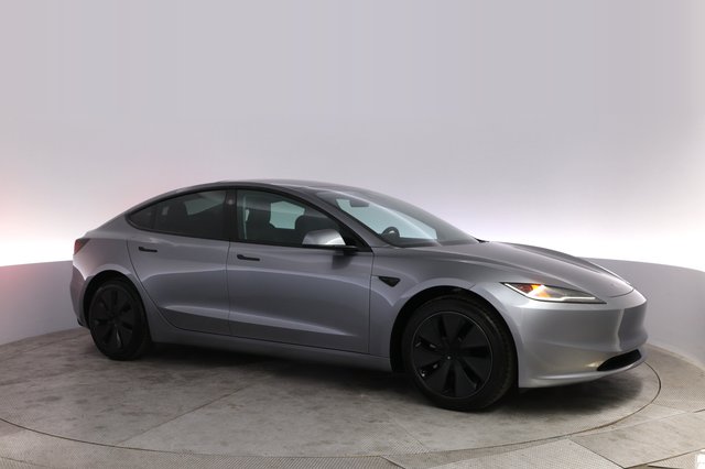 2025 Tesla Model 3 — photo 11 of 28