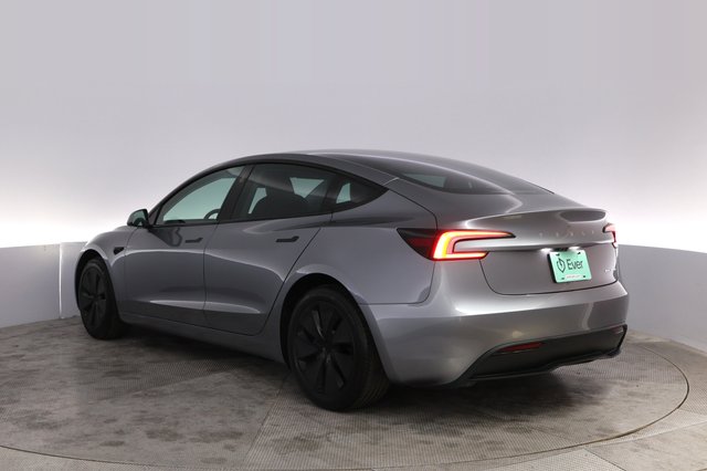 2025 Tesla Model 3 — photo 13 of 28