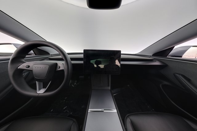 2025 Tesla Model 3 — photo 21 of 28