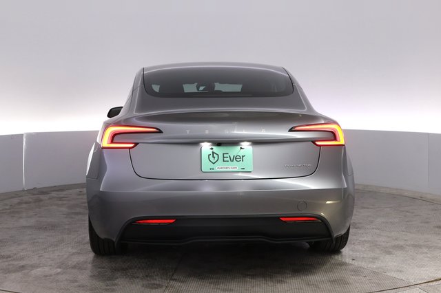 2025 Tesla Model 3 — photo 12 of 28