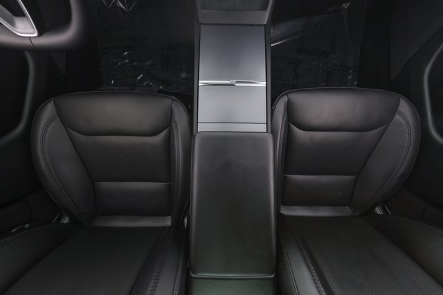 2025 Tesla Model 3 — photo 22 of 28