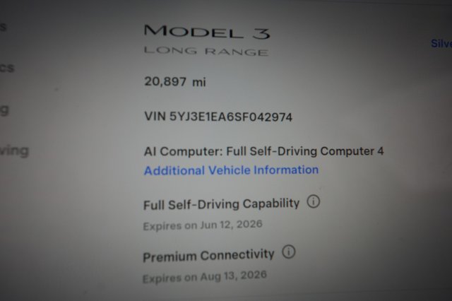 2025 Tesla Model 3 — photo 5 of 28