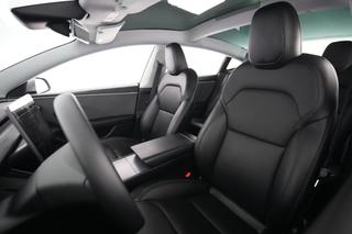 2025 Tesla Model 3 — photo 3 of 28