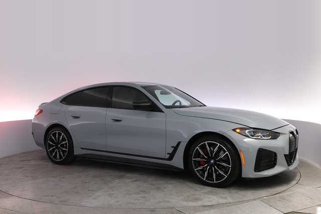 2023 BMW i4 — photo 11 of 22