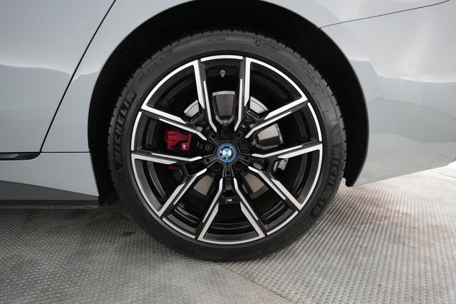 2023 BMW i4