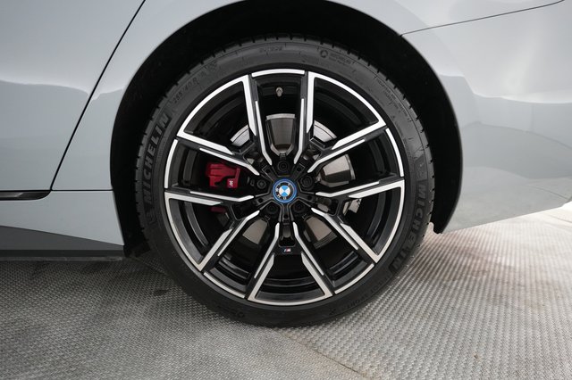 2023 BMW i4 — photo 7 of 22