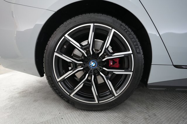 2023 BMW i4 — photo 17 of 22