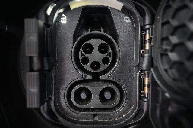2023 Mercedes-Benz EQB — photo 8 of 20