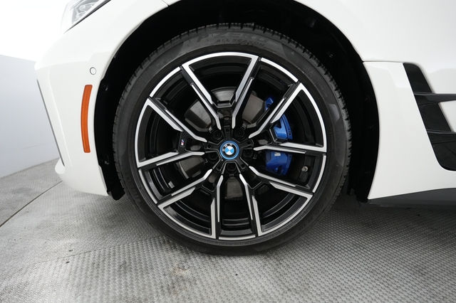2024 BMW i4