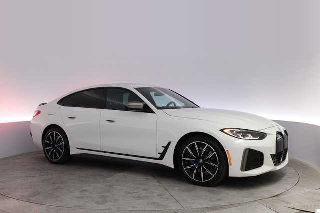 2024 BMW i4 — photo 11 of 20
