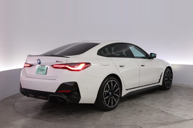 2024 BMW i4