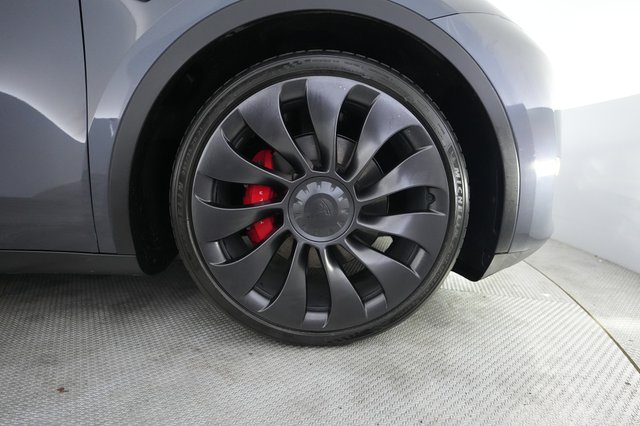 2023 Tesla Model Y — photo 16 of 23