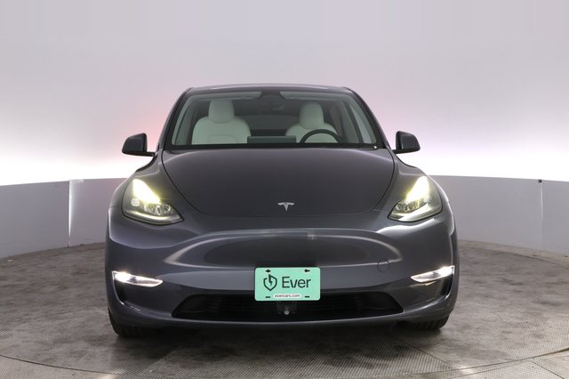 2023 Tesla Model Y — photo 9 of 23