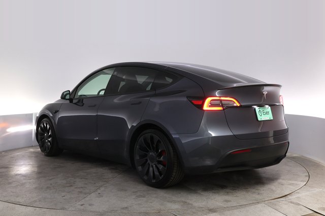 2023 Tesla Model Y — photo 13 of 23