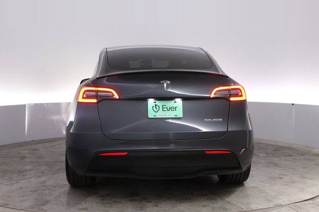 2023 Tesla Model Y — photo 12 of 23