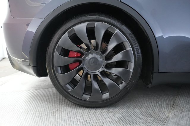 2023 Tesla Model Y — photo 17 of 23