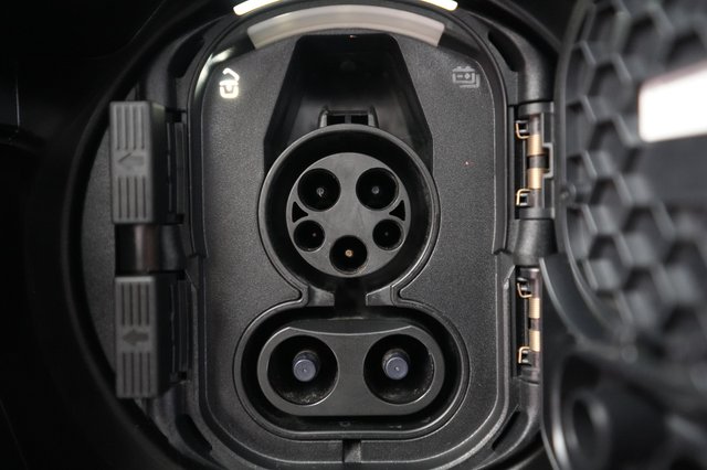 2023 Mercedes-Benz EQB — photo 8 of 22