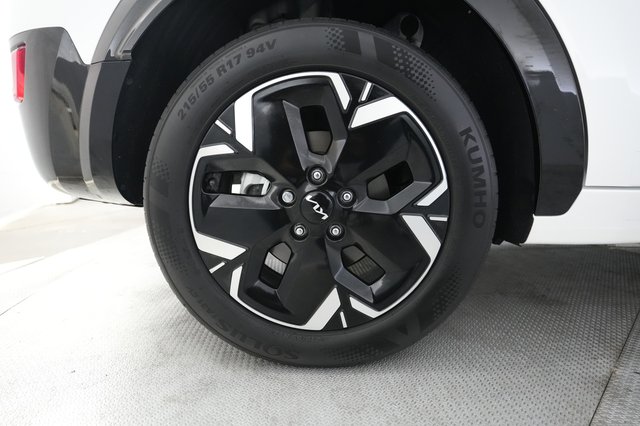 2024 Kia Niro EV — photo 17 of 26