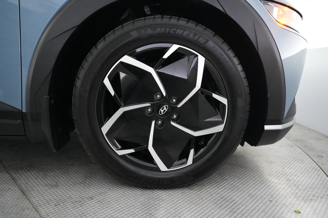 2023 Hyundai IONIQ 5 — photo 16 of 24