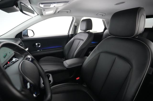 2023 Hyundai IONIQ 5 — photo 3 of 24