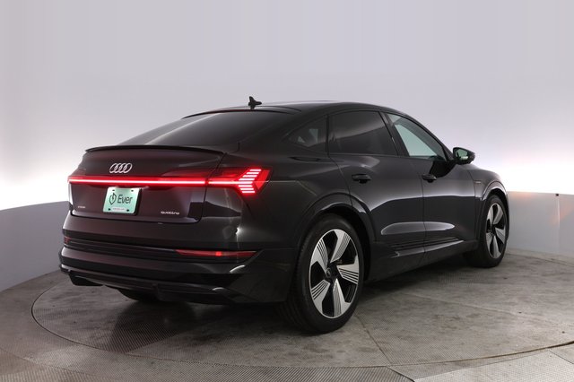 2021 Audi e-tron Sportback — photo 2 of 31