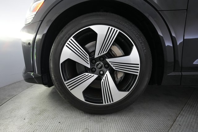 2021 Audi e-tron Sportback — photo 15 of 31
