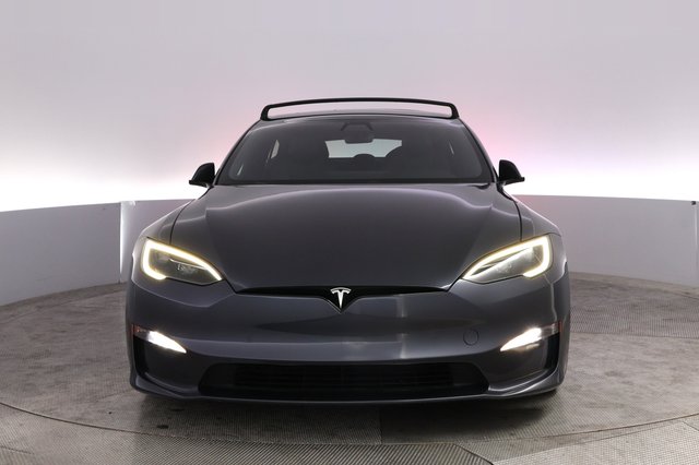 2022 Tesla Model S — photo 9 of 24