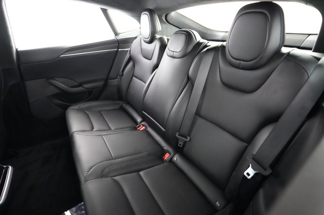 2022 Tesla Model S — photo 19 of 24