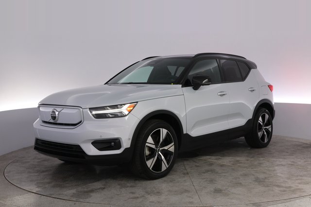 2022 Volvo XC40 Recharge — VIN YV4ED3URXN2762894
