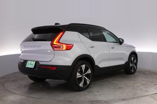 2022 Volvo XC40 Recharge — photo 2 of 21
