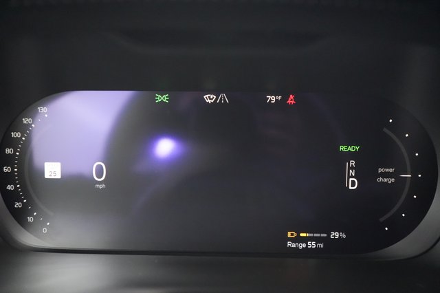 2022 Volvo XC40 Recharge — photo 5 of 21