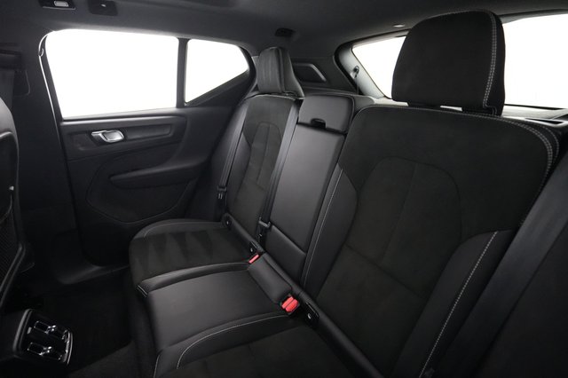 2022 Volvo XC40 Recharge — photo 19 of 21
